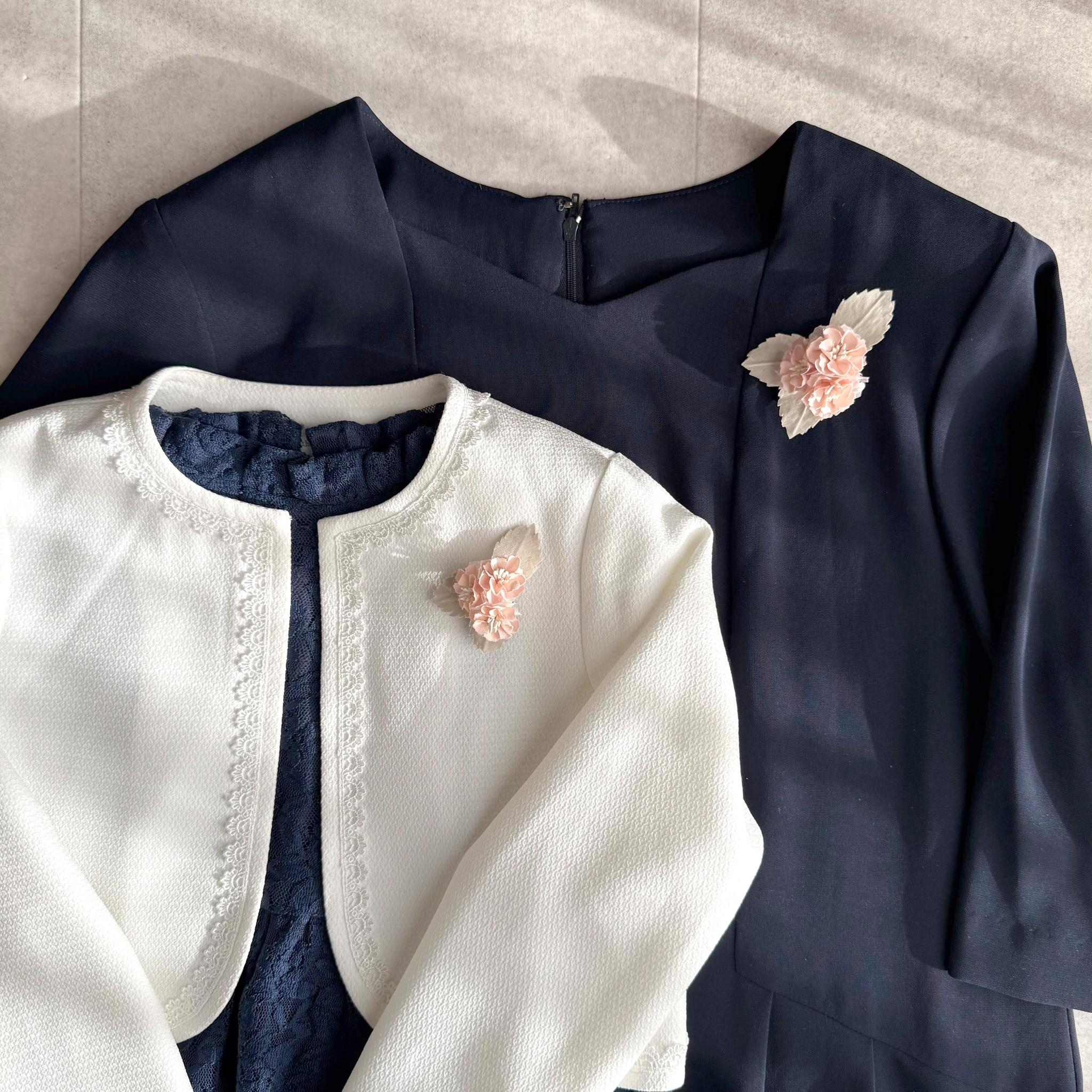 親子でお揃い 八重桜｜布花ブローチ　卒園・卒業／入園・入学式に　小ぶりでナチュラルなコサージュ　シンプル1枚目の画像